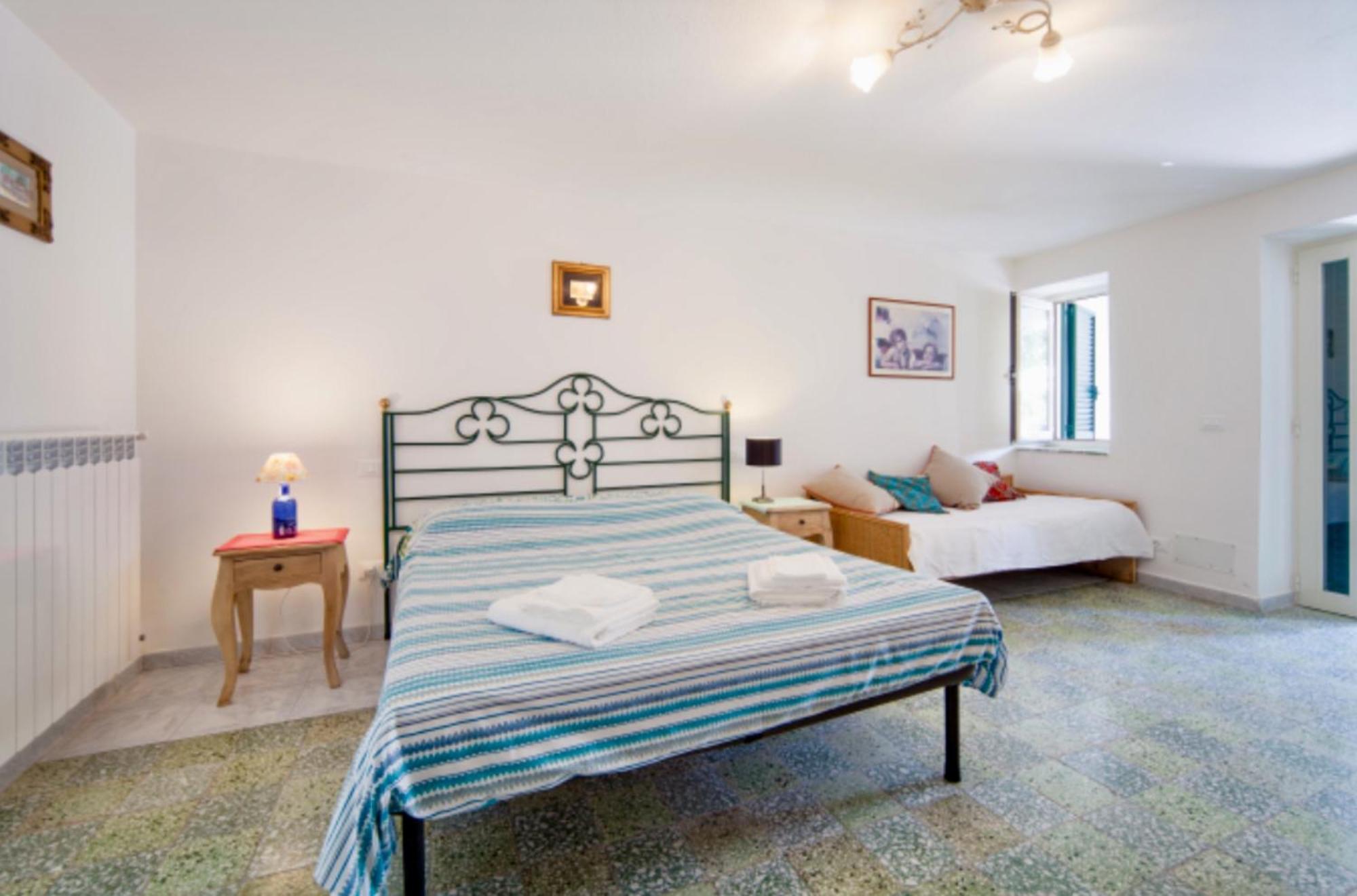Villa Vincenzo Di Meglio Barano dʼIschia Habitación foto
