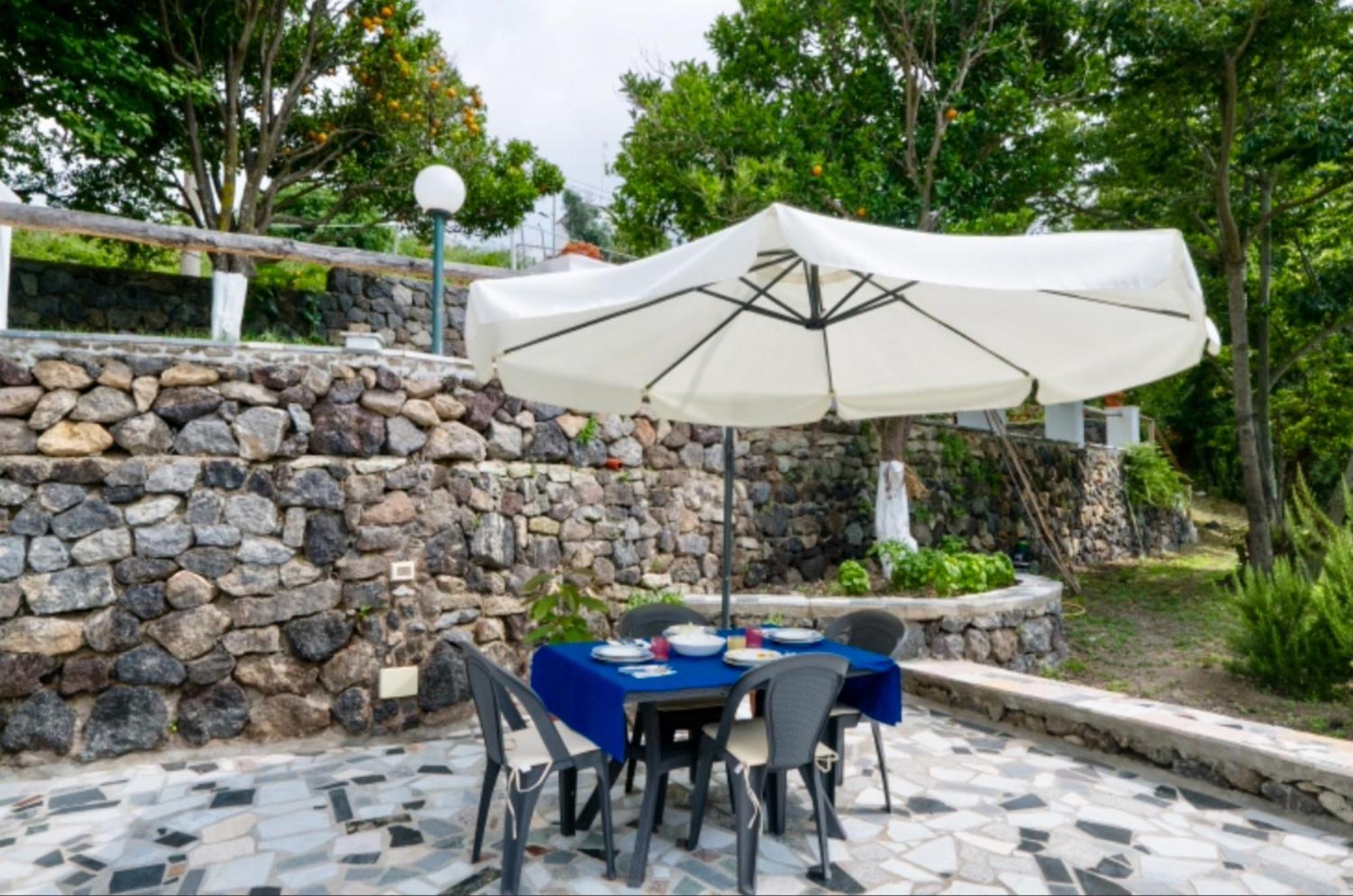 Villa Vincenzo Di Meglio Barano dʼIschia Habitación foto